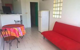 Studio a Fort de France avec jardin clos et WiFi a 5 km de la plage